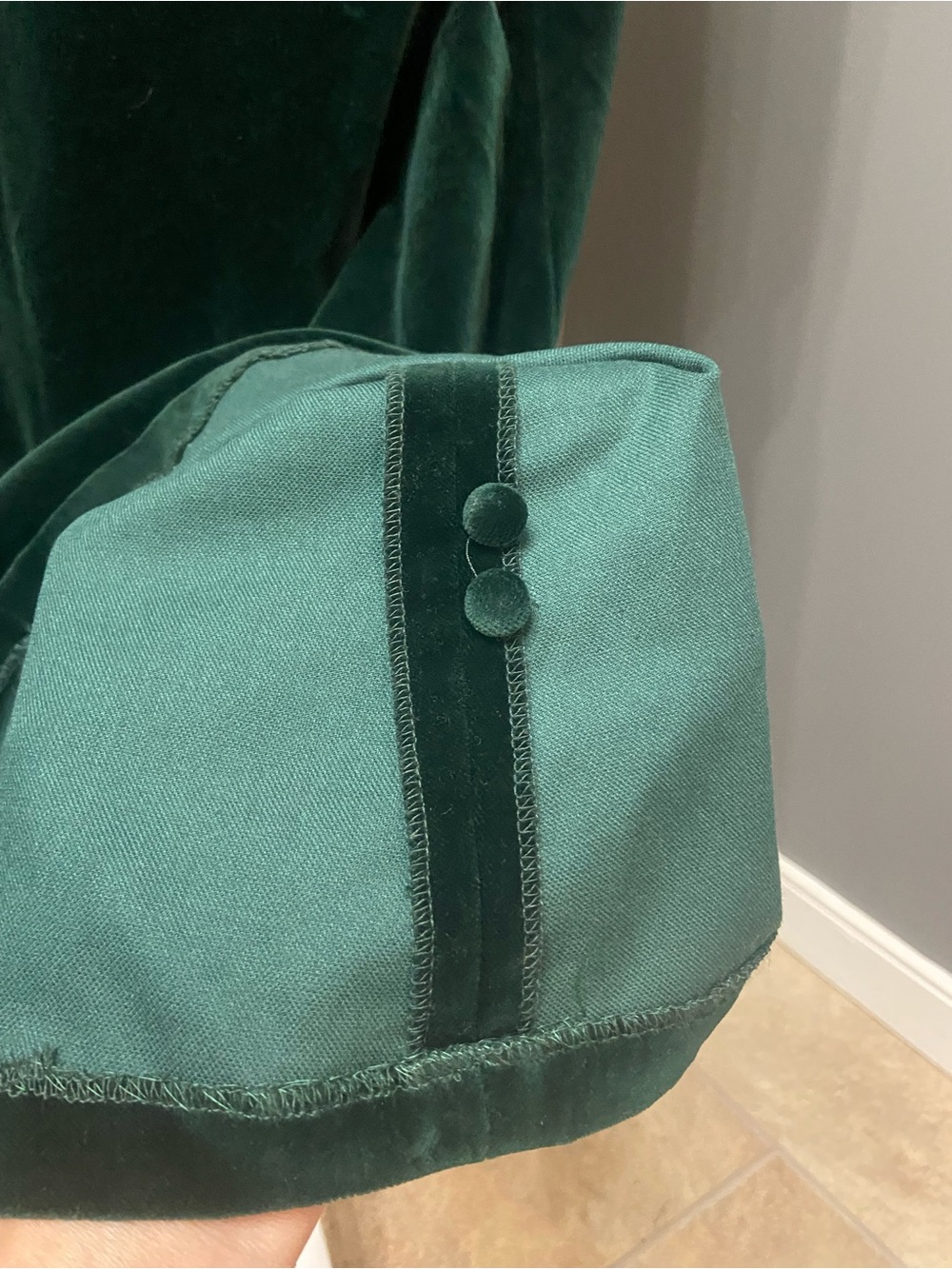Vintage LAURA ASHLEY Emerald Green Velvet Maxi Dress W/Button Open Back 10 - Picture 9 of 17